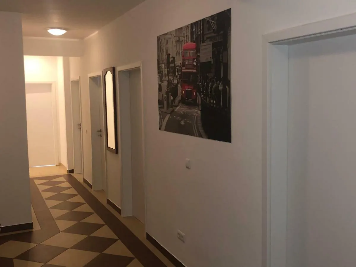 Πανσιόν Pension Laatzen